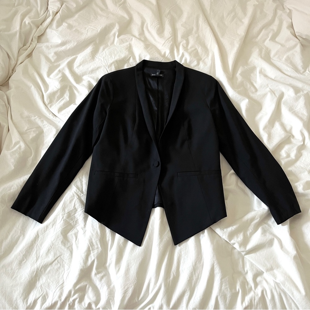 Eileen Fisher cropped tuxedo style wool-blend black blazer size 2